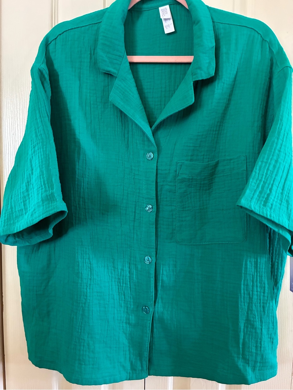 stars above Emerald Green Short-Sleeve Button-Front Shirt